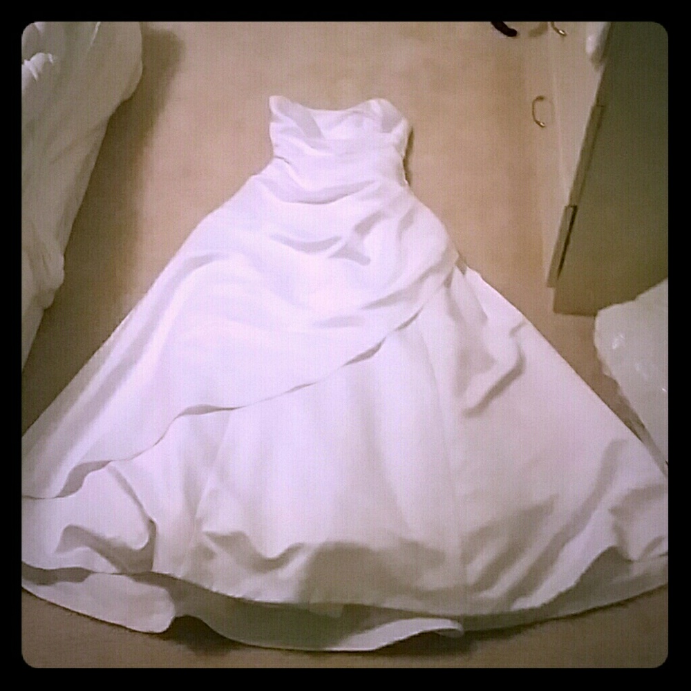 Wedding dress